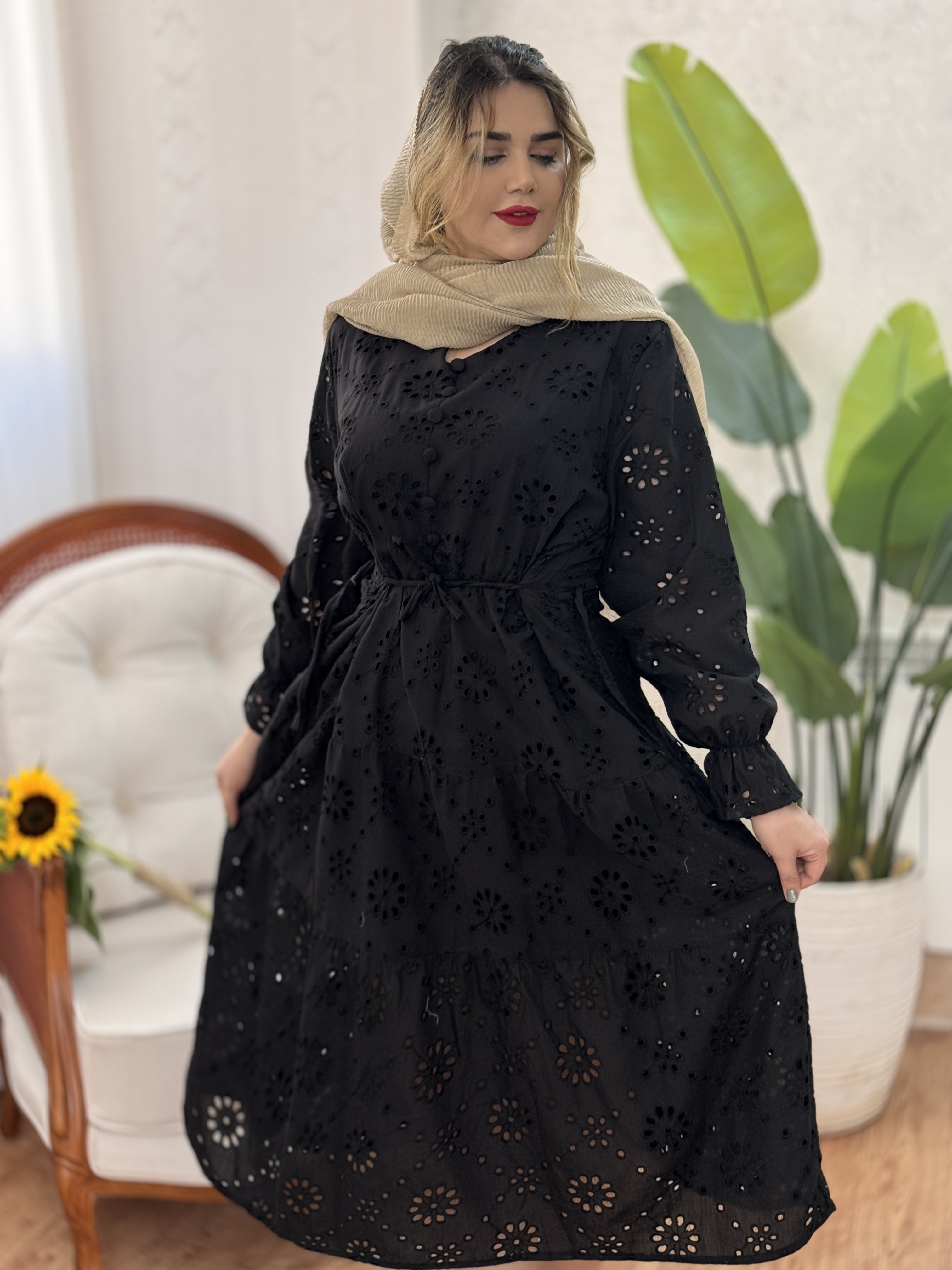 پیراهن سوزندوزی گلاره 1994