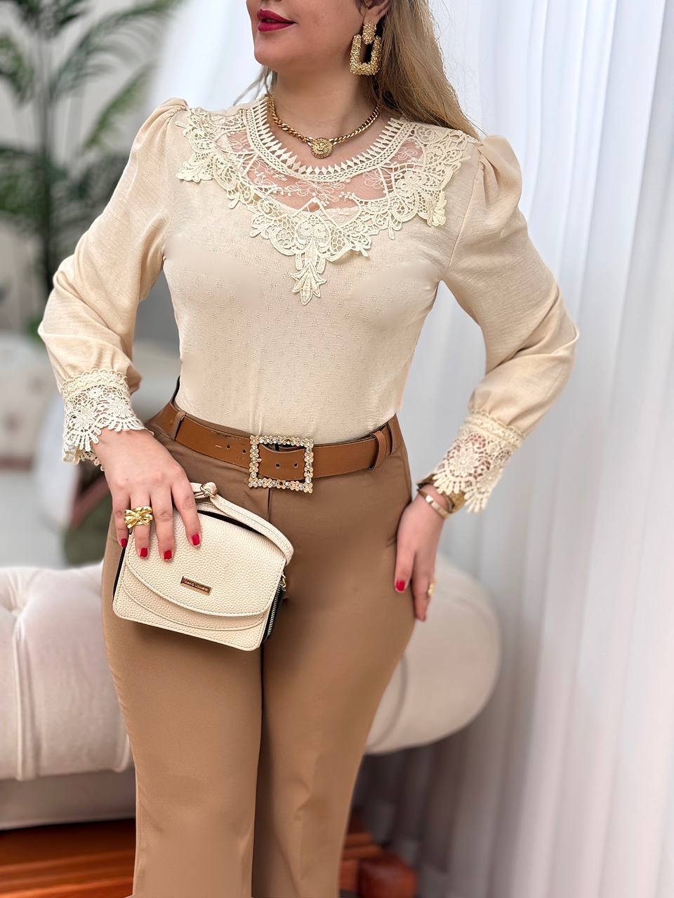 شومیز دانتل زیبا 2824