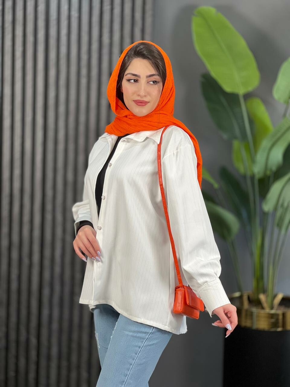 مانتو مازراتی دیپلمات کد 1698