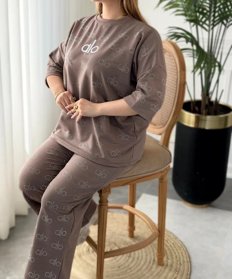 ست راحتی زنانه گلدوزی شده