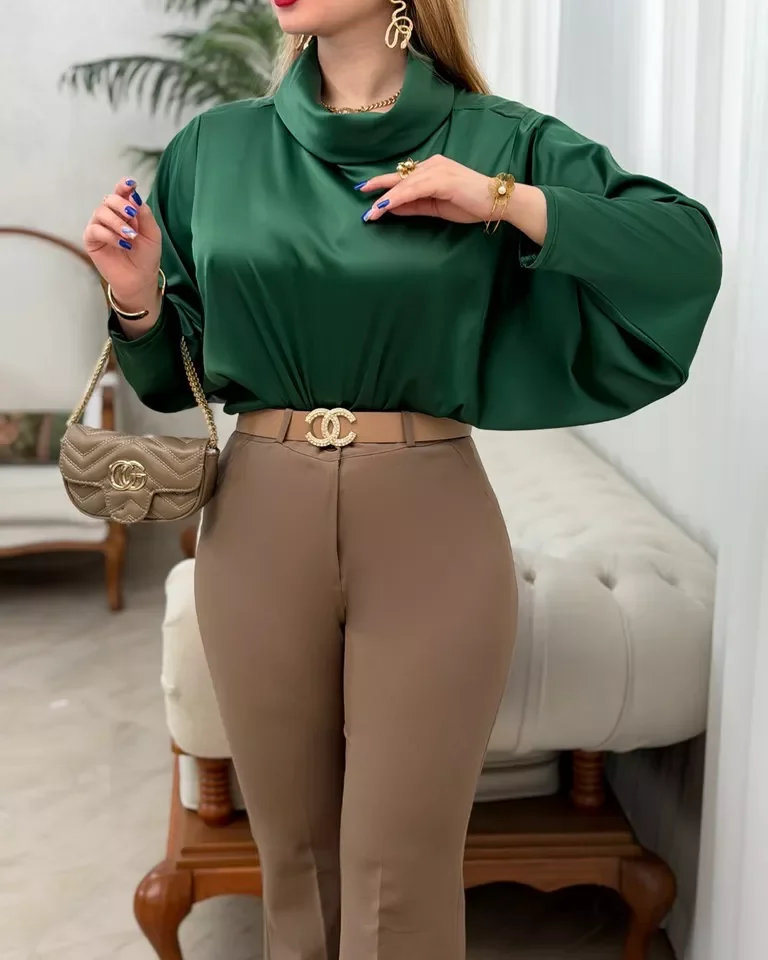 شومیز ساتن یقه شل شکوفه - سبز